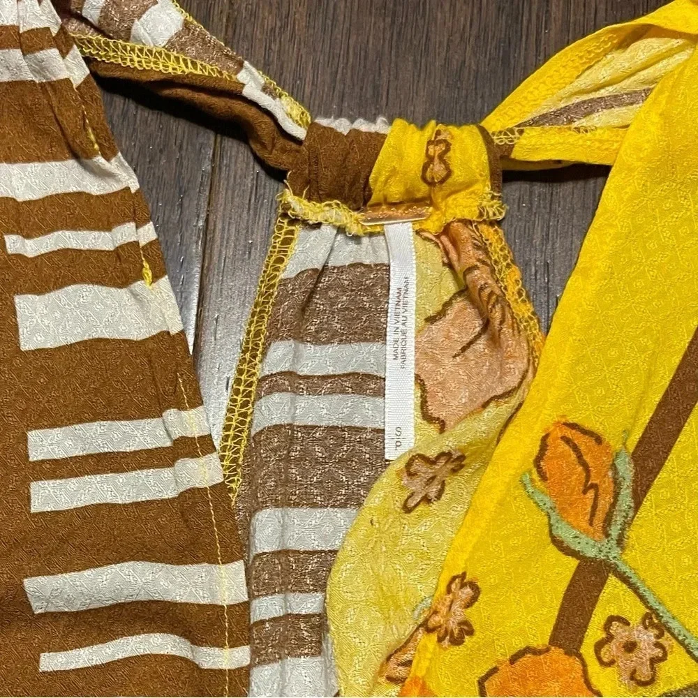 Free People Floral V Neck Hot Tropics Flowy Petals Boho Top - Picture 5 of 10